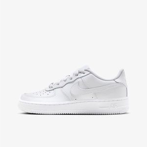 Nike Air Force 1 LE shoes